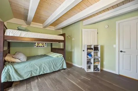 182 Winnicutt Road Stratham NH 03885