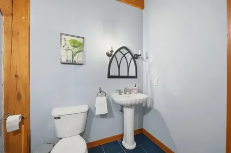 182 Winnicutt Road Stratham NH 03885