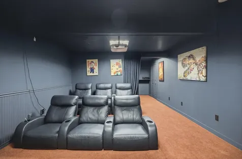 182 Winnicutt Road Stratham NH 03885