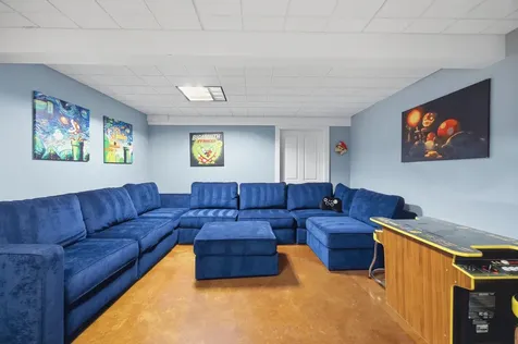 182 Winnicutt Road Stratham NH 03885