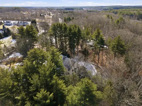 182 Winnicutt Road Stratham NH 03885