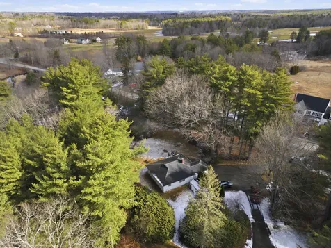 182 Winnicutt Road Stratham NH 03885