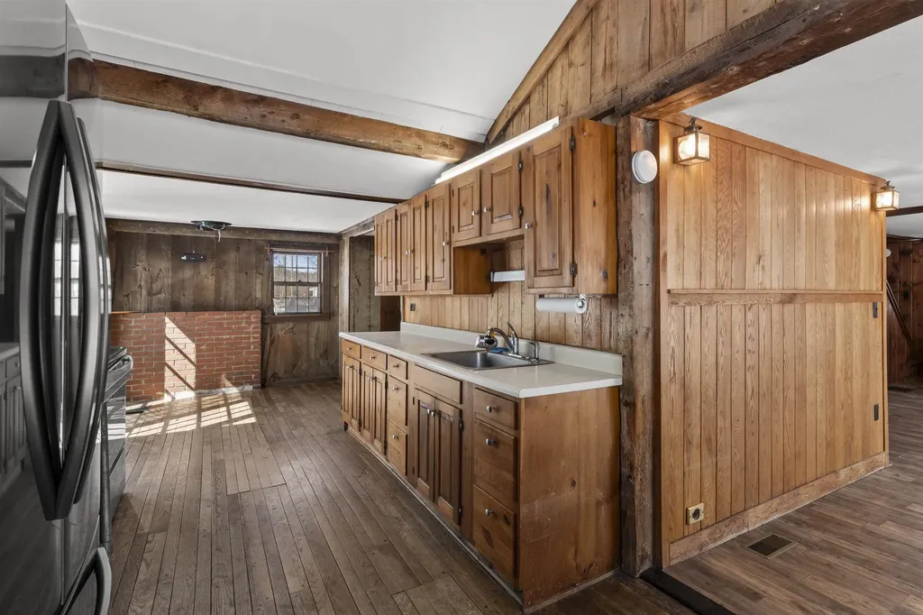 188 White Mountain Highway Tamworth NH 03817