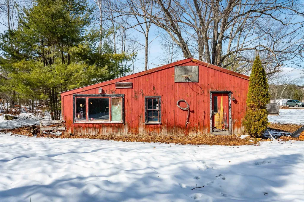 188 White Mountain Highway Tamworth NH 03817