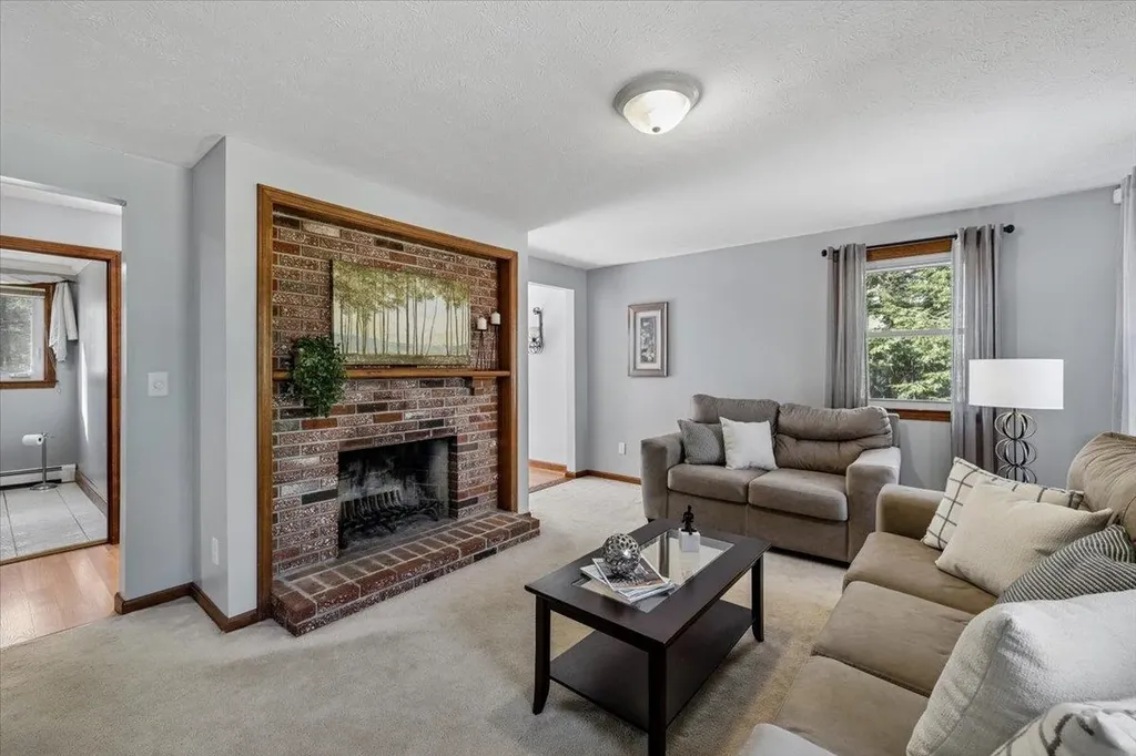 47 Stowell Road Bedford NH 03110