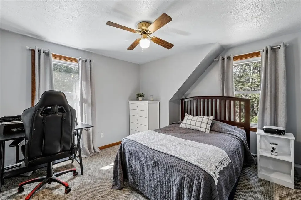 47 Stowell Road Bedford NH 03110