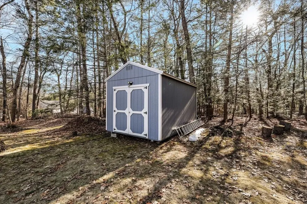 47 Stowell Road Bedford NH 03110