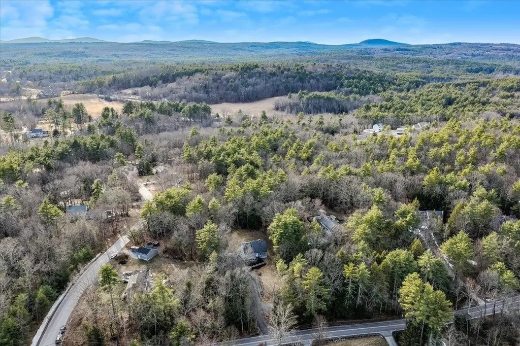 47 Stowell Road Bedford NH 03110