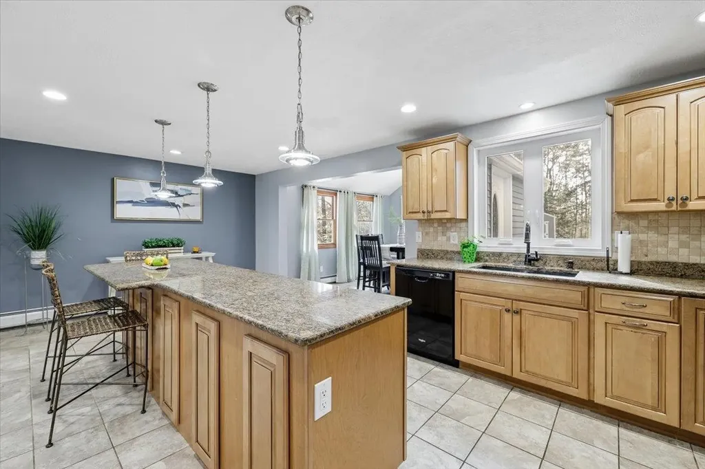 47 Stowell Road Bedford NH 03110