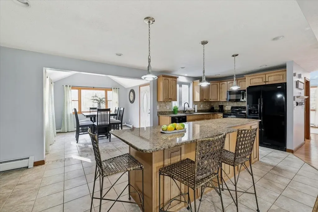 47 Stowell Road Bedford NH 03110