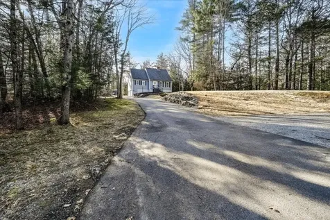 47 Stowell Road Bedford NH 03110