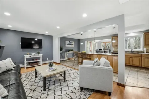 47 Stowell Road Bedford NH 03110