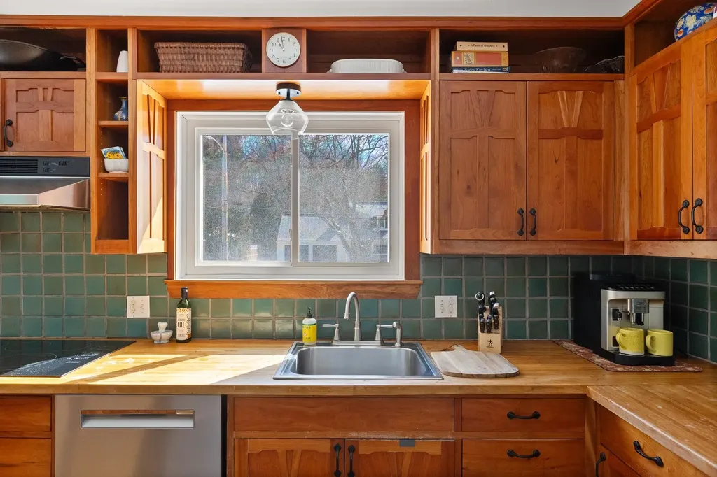 45 Crescent Road Burlington VT 05401