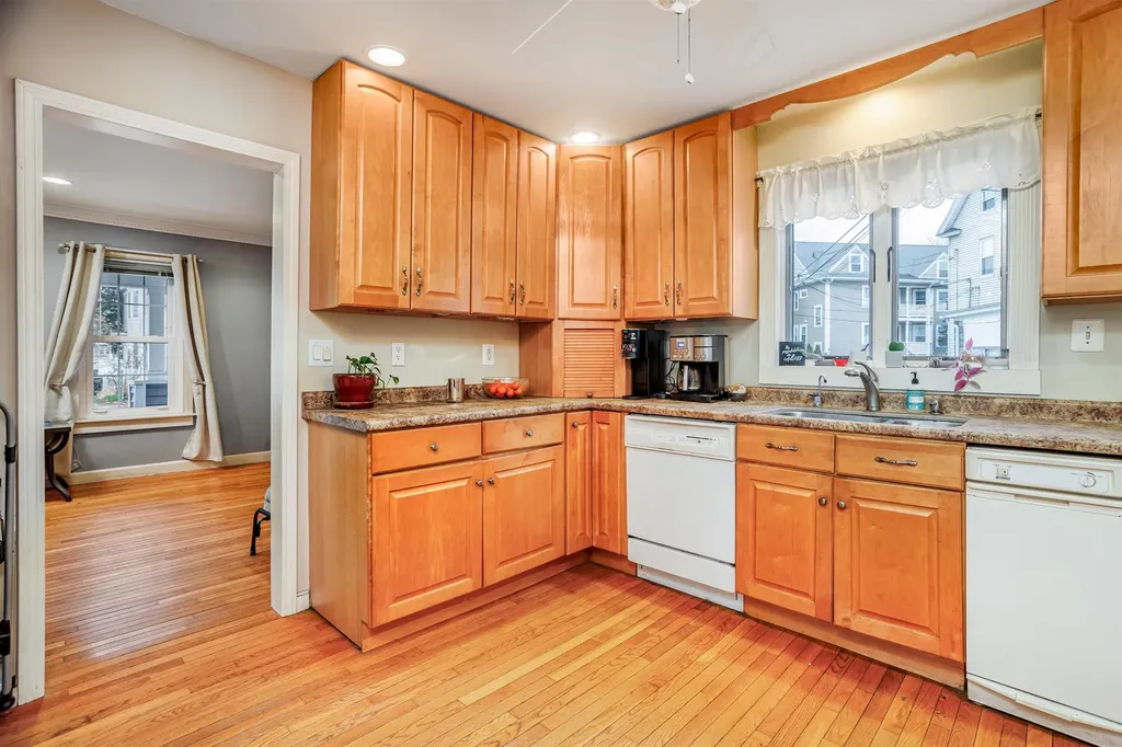 753 Rimmon Street Manchester NH 03102