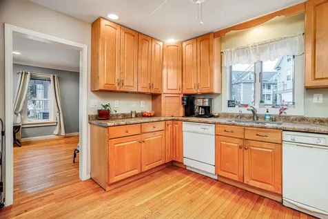 753 Rimmon Street Manchester NH 03102