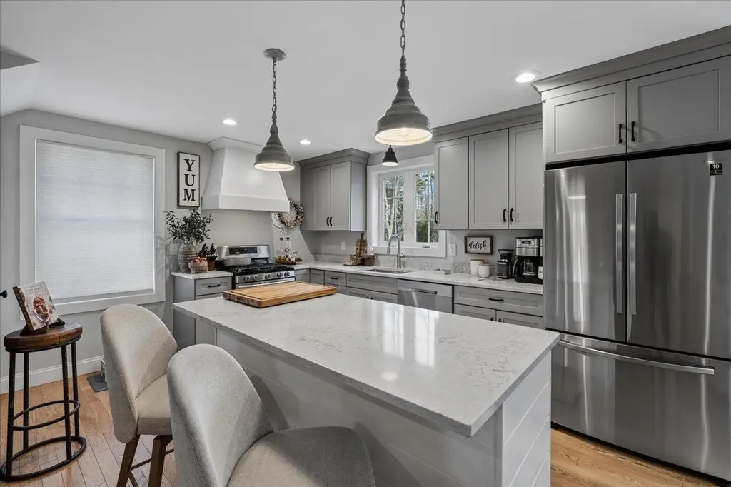 12 Freedom Way Barrington NH 03825