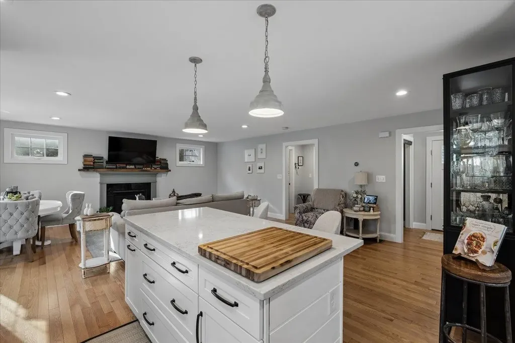 12 Freedom Way Barrington NH 03825