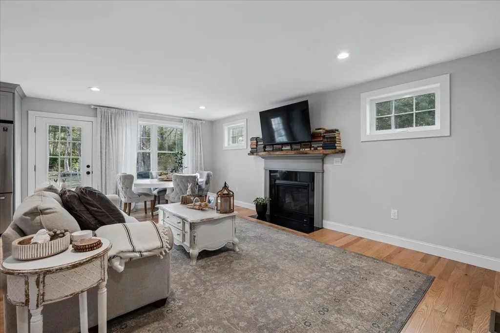 12 Freedom Way Barrington NH 03825