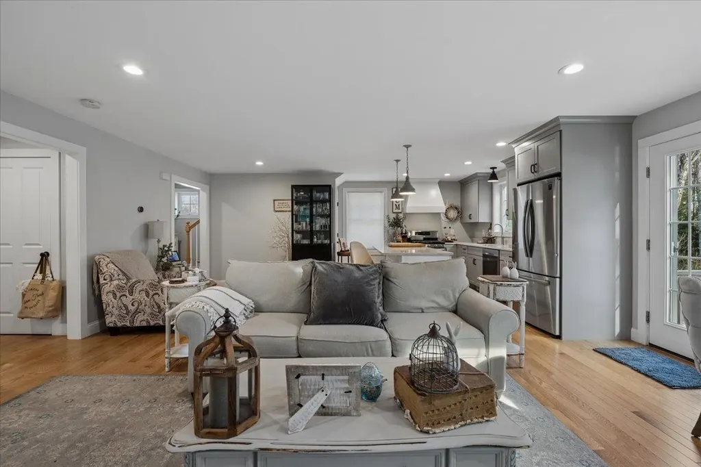 12 Freedom Way Barrington NH 03825