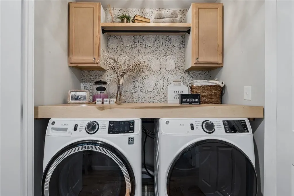 12 Freedom Way Barrington NH 03825