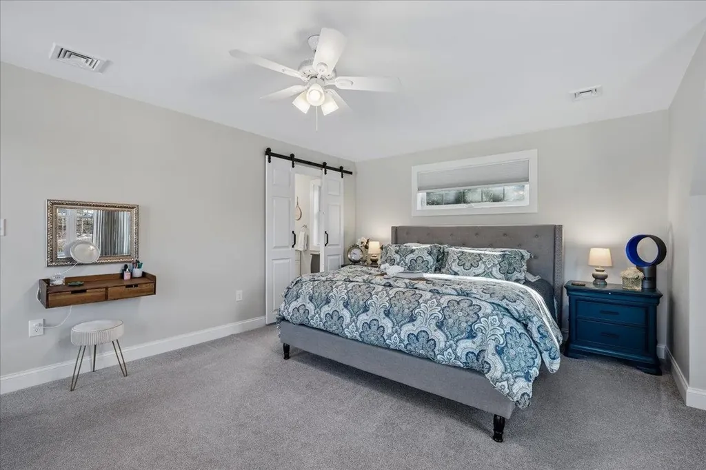 12 Freedom Way Barrington NH 03825