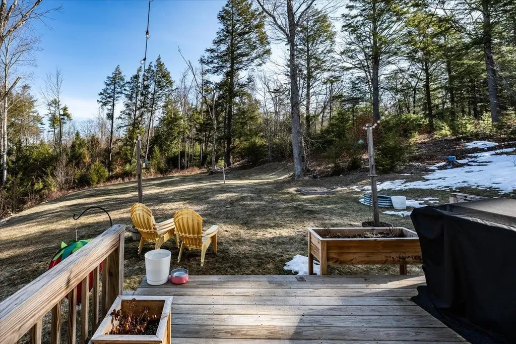 12 Freedom Way Barrington NH 03825