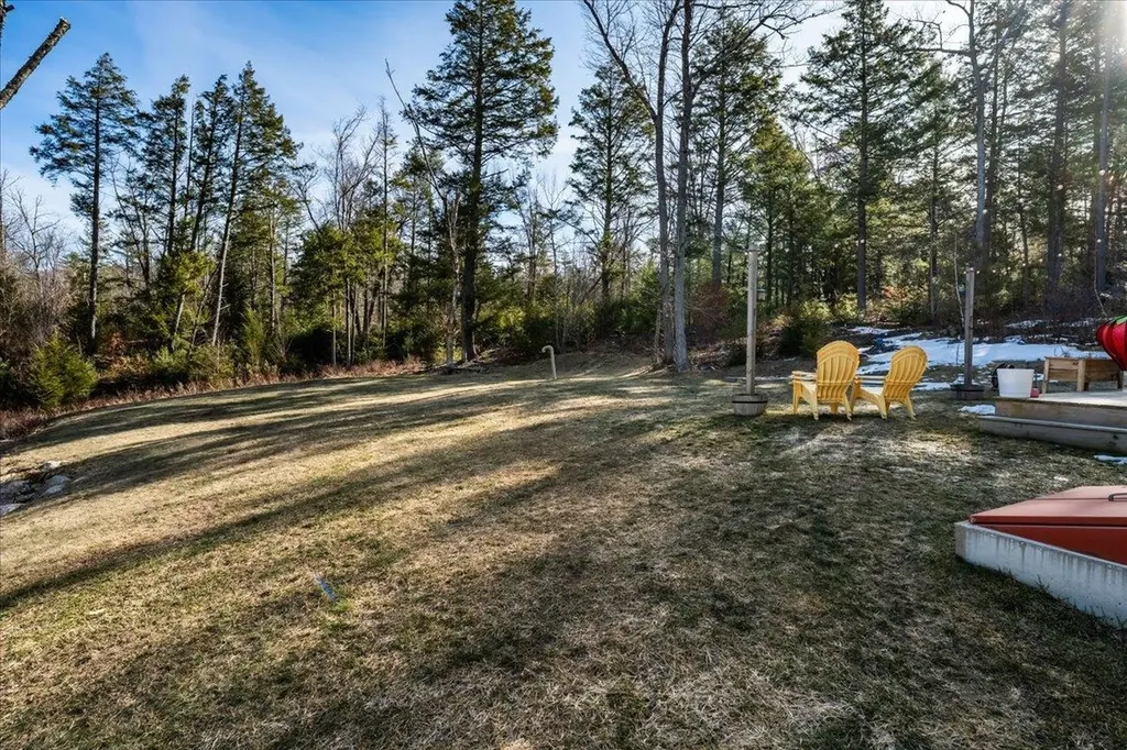 12 Freedom Way Barrington NH 03825