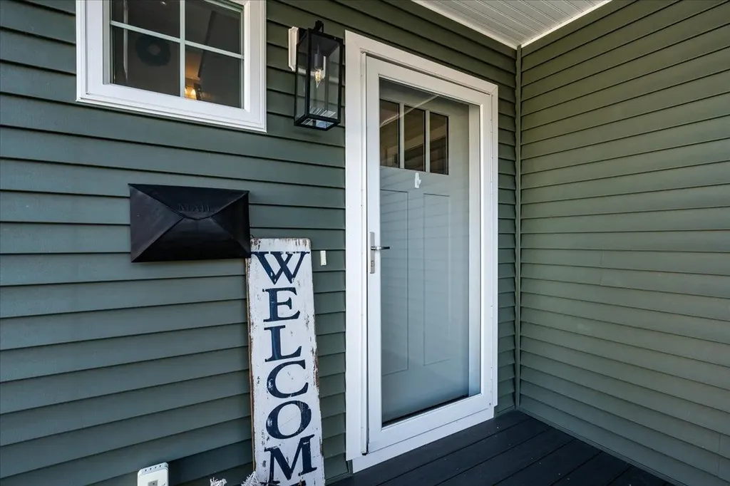 12 Freedom Way Barrington NH 03825