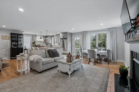 12 Freedom Way Barrington NH 03825