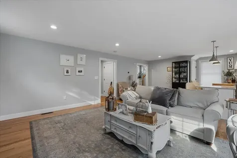 12 Freedom Way Barrington NH 03825