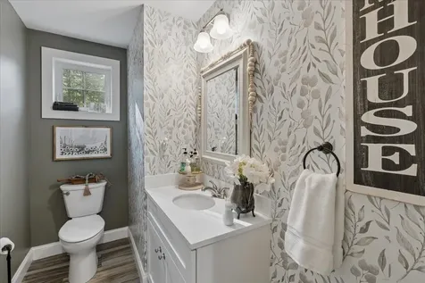 12 Freedom Way Barrington NH 03825