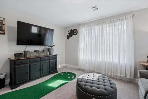 12 Freedom Way Barrington NH 03825