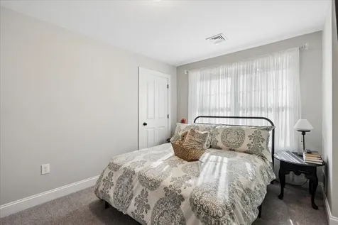 12 Freedom Way Barrington NH 03825