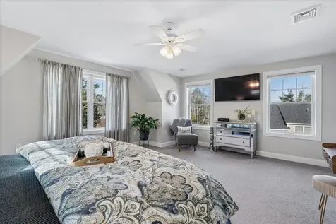 12 Freedom Way Barrington NH 03825