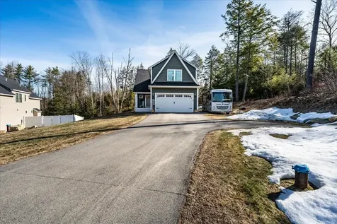 12 Freedom Way Barrington NH 03825
