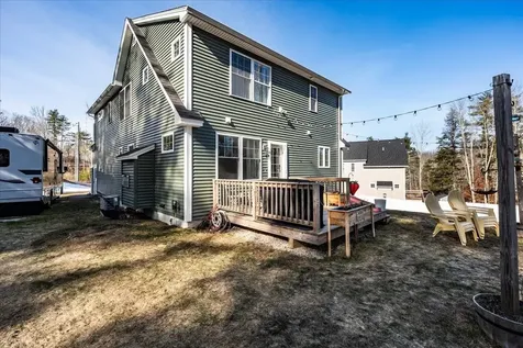 12 Freedom Way Barrington NH 03825