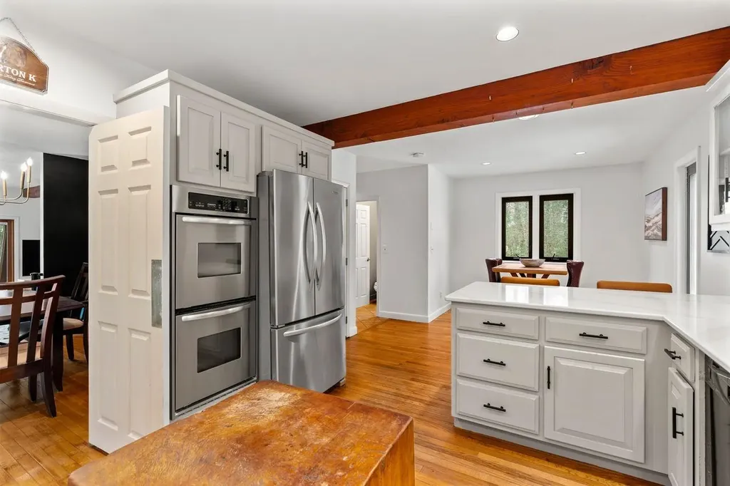 12 Dudley Road Brentwood NH 03833