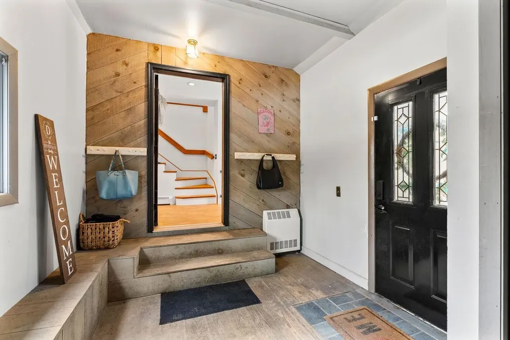 12 Dudley Road Brentwood NH 03833