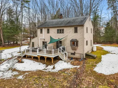 12 Dudley Road Brentwood NH 03833