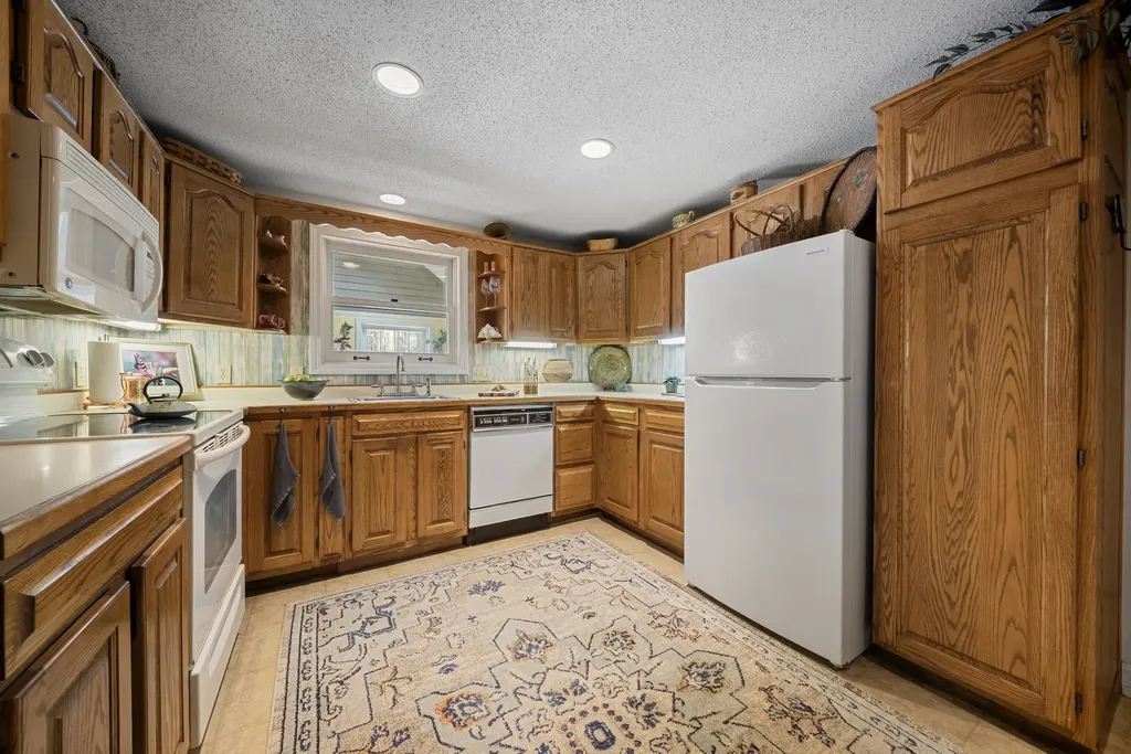 12 Laurel Circle Wolfeboro NH 03894