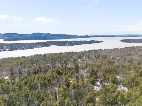 12 Laurel Circle Wolfeboro NH 03894
