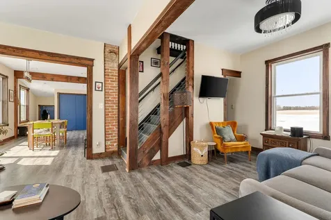 247 Us Route 2 Grand Isle VT 05458