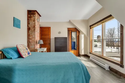 247 Us Route 2 Grand Isle VT 05458