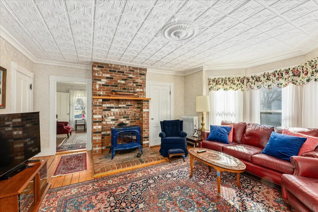 22 Gilsum Street Keene NH 03431