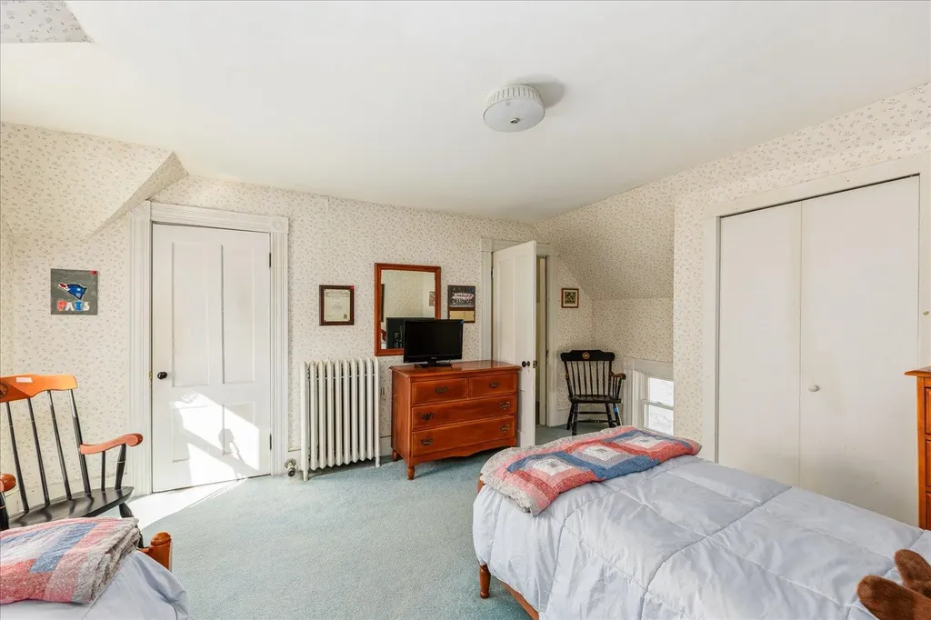 22 Gilsum Street Keene NH 03431