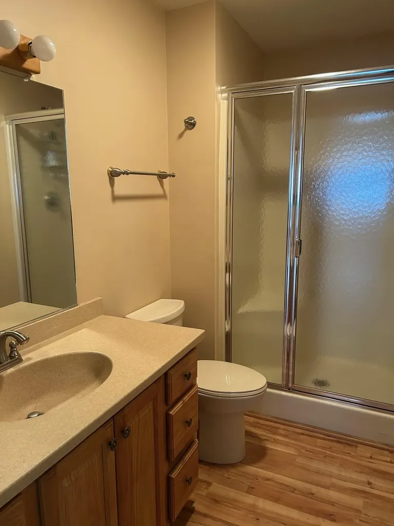 5 Ledgeview Way Plymouth NH 03264