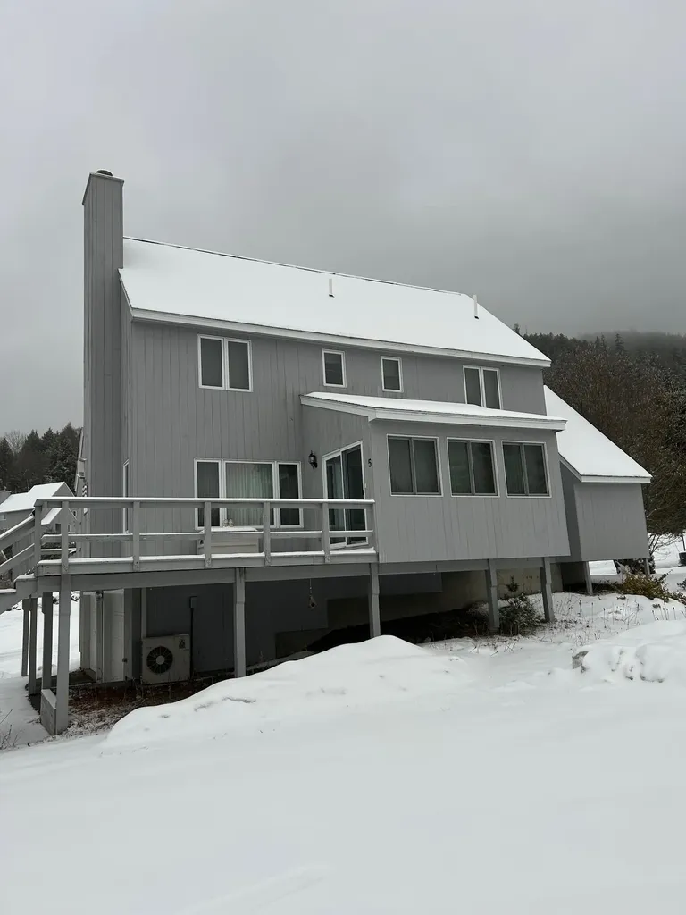 5 Ledgeview Way Plymouth NH 03264