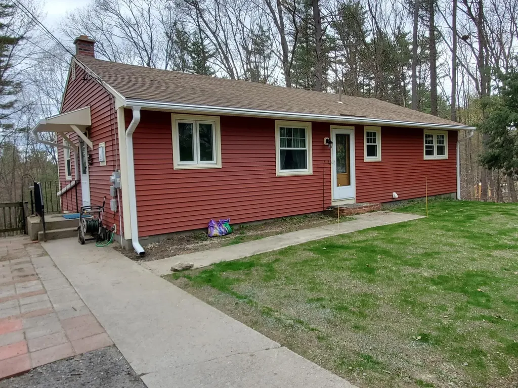 39 Longwood Drive Swanzey NH 03431-4517