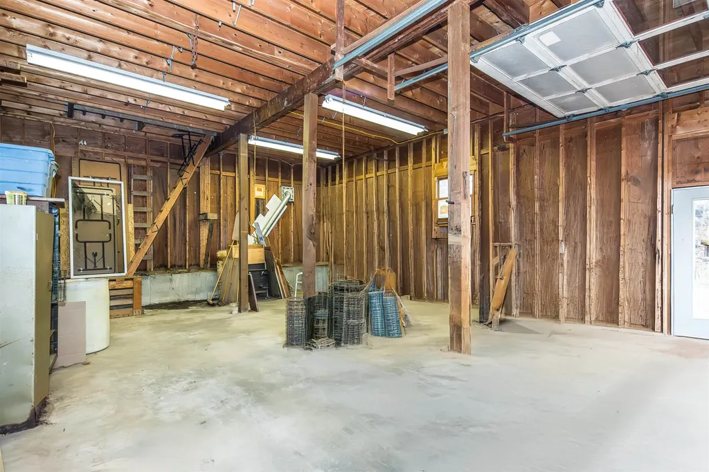 77 Wcfr Drive Springfield VT 05156