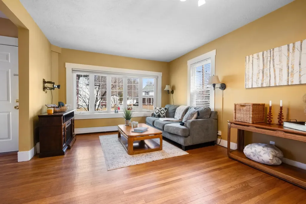 31 Lincoln Avenue Nashua NH 03060